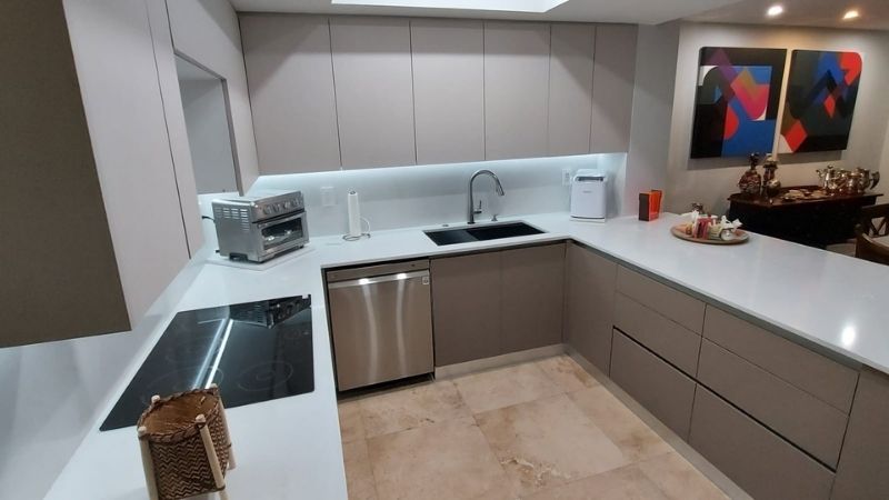 MAVA-model-Gallery-4